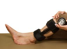 How to choose orthoses for the knee joint How to correctly put on an orthosis for the knee joint